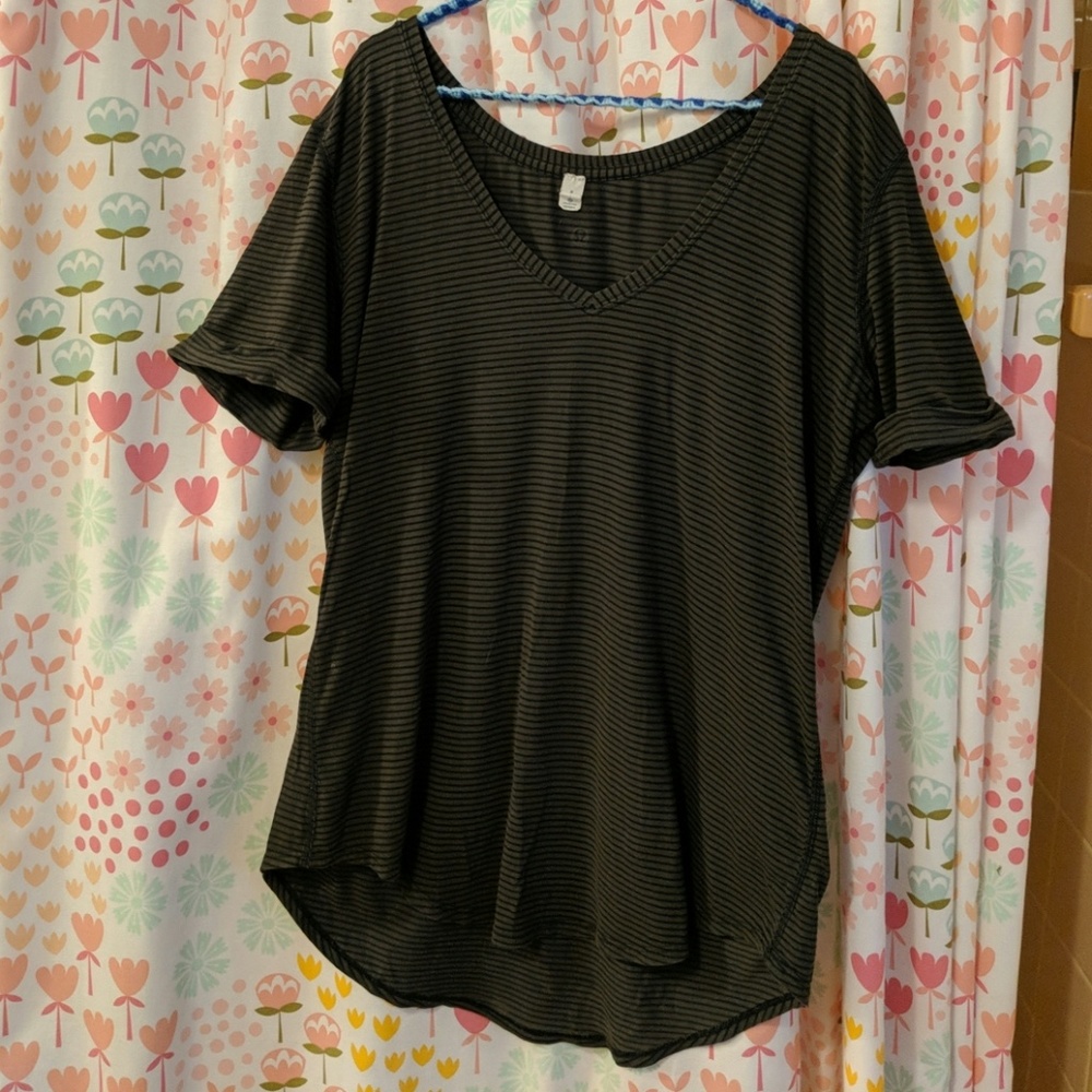 Lululemon v-neck tshirt